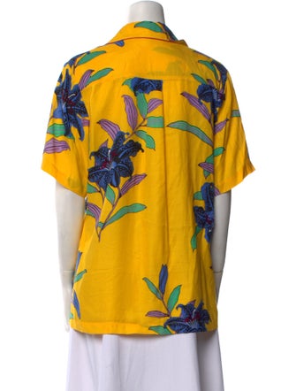 Diane von Furstenberg Printed Short Sleeve Button-Up Top