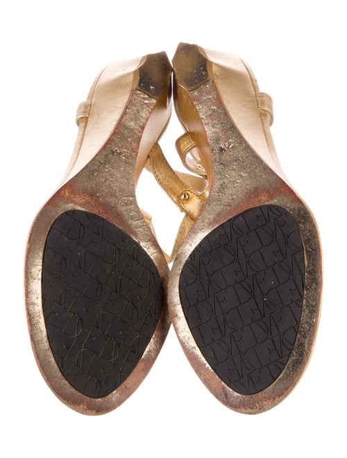Diane von Furstenberg Leather T-Strap Sandals