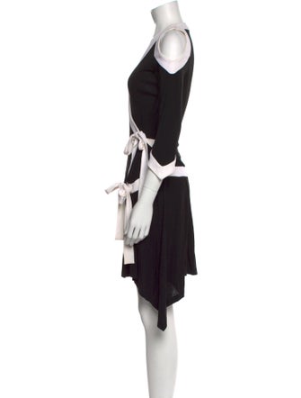 Diane von Furstenberg Colorblock Pattern Knee-Length Dress