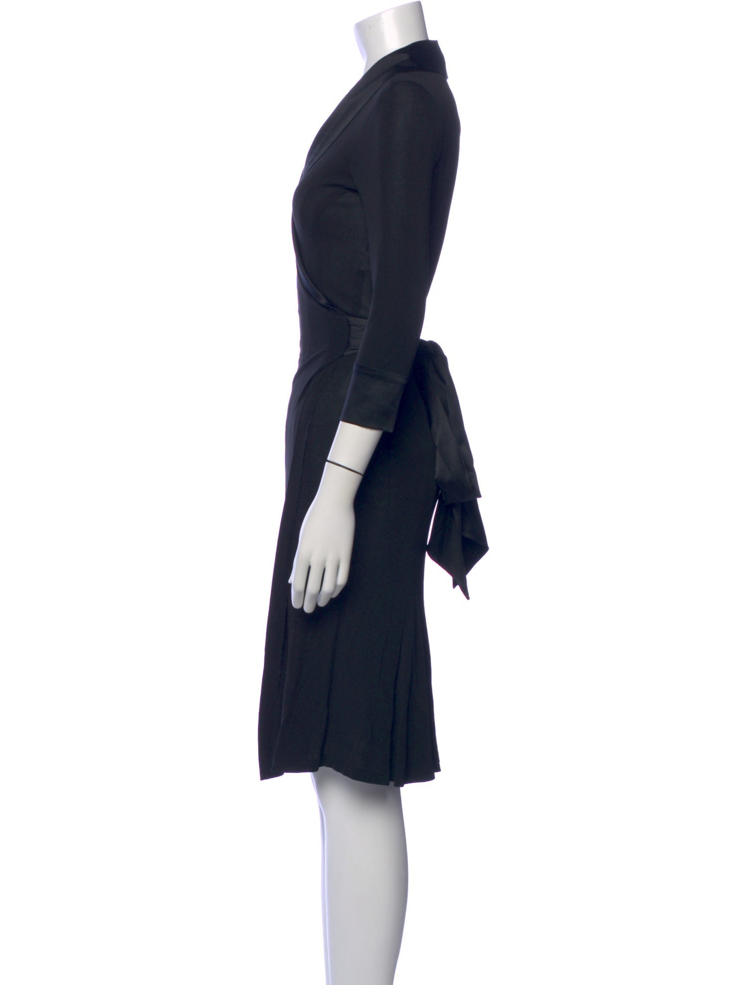 Diane von Furstenberg V-Neck Knee-Length Dress