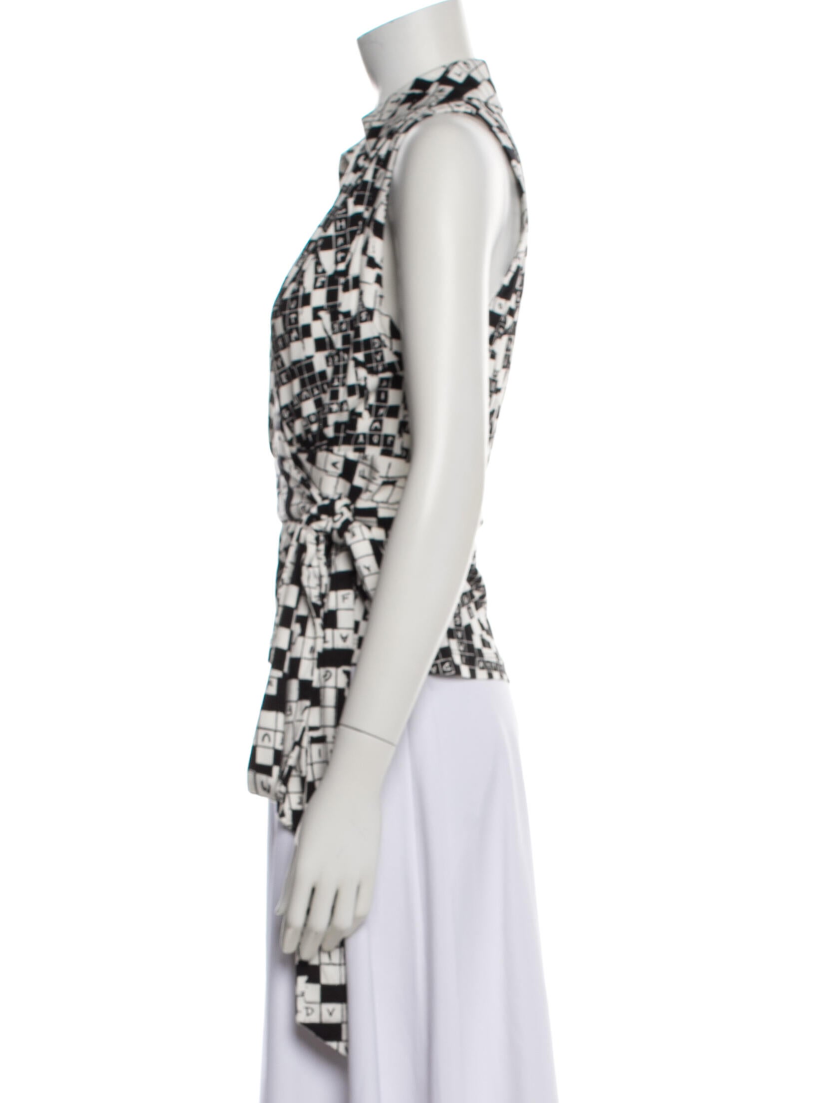 Diane von Furstenberg Graphic Print V-Neck Blouse w/ Tags