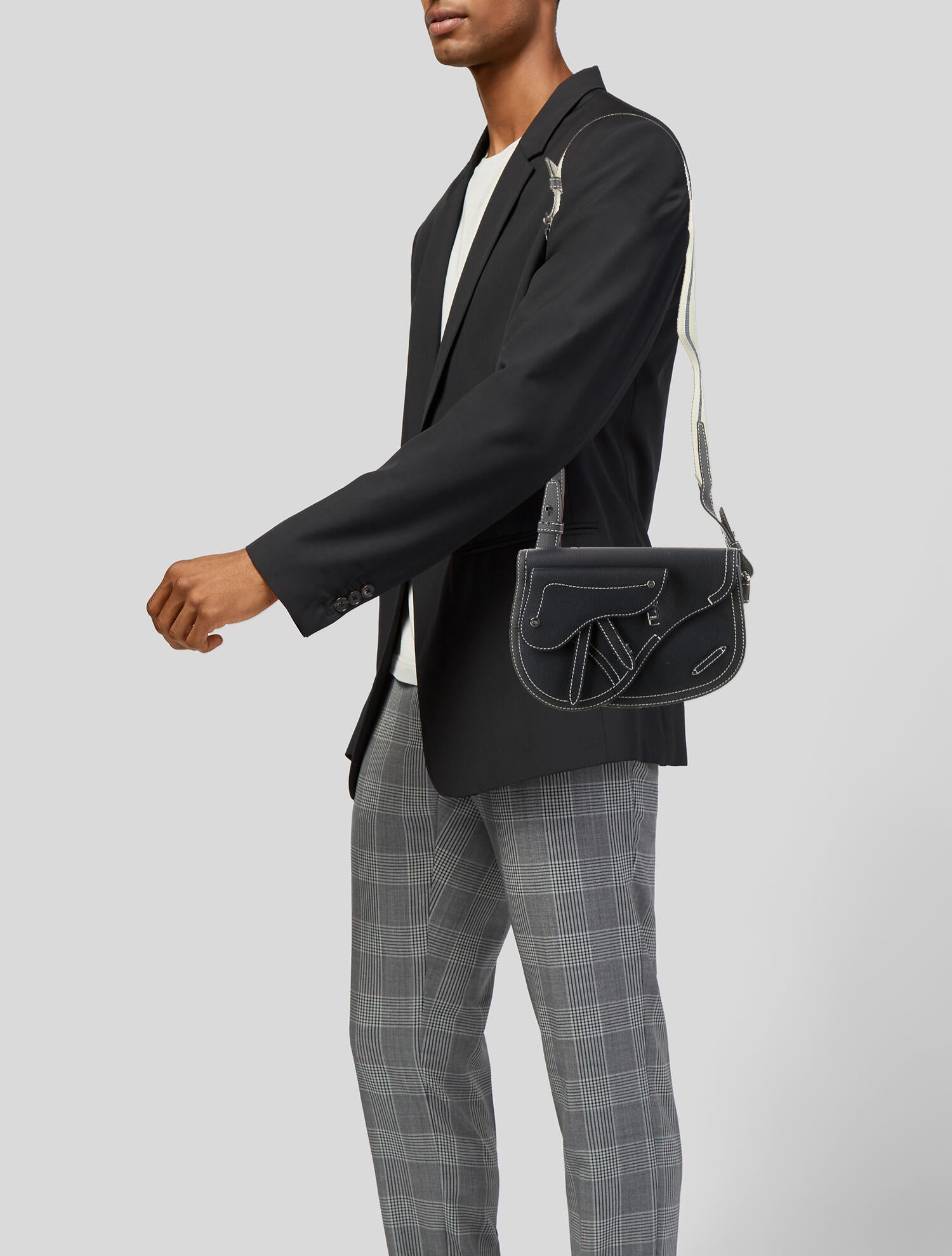 dior saddle bag kaws