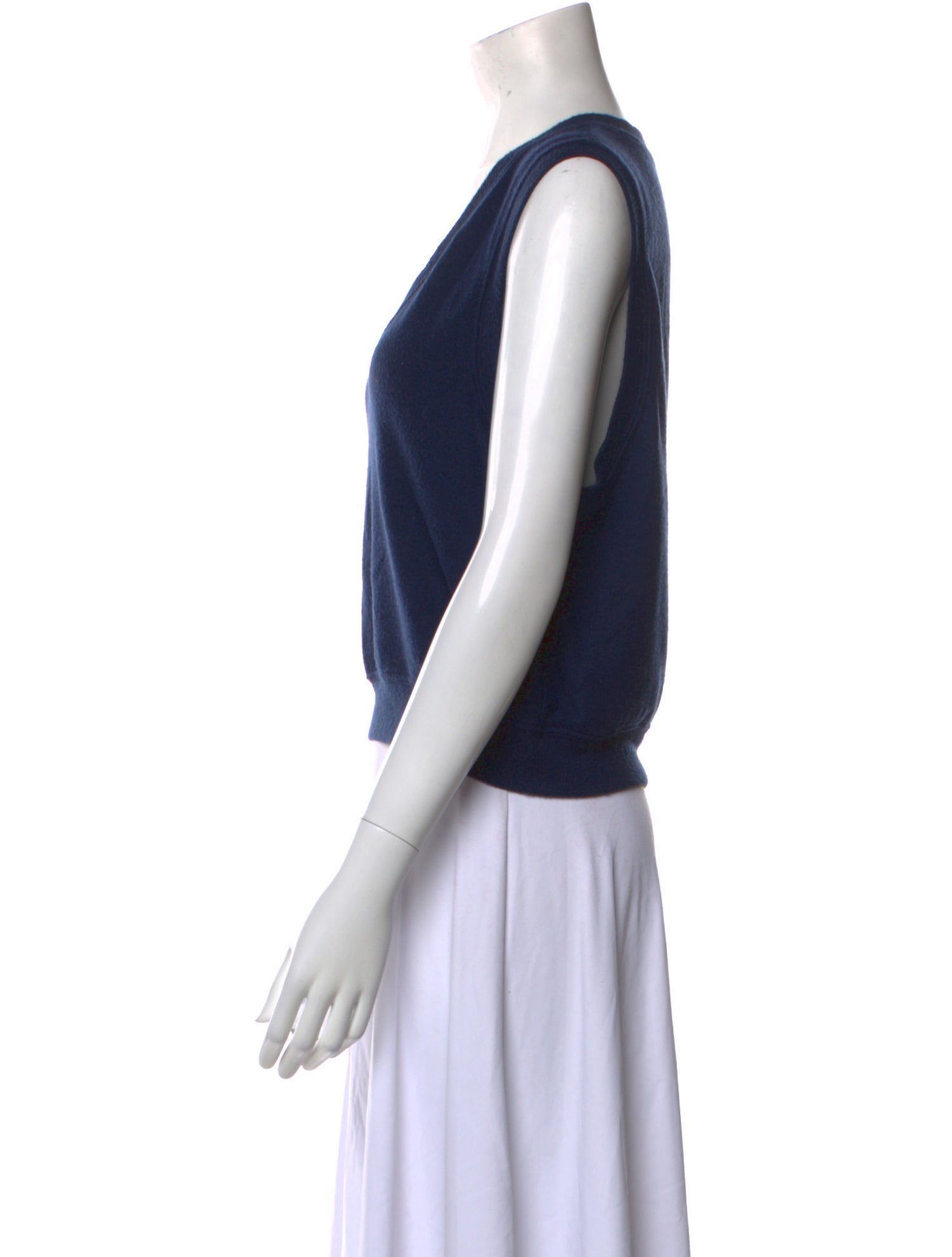 DONNI. V-Neck Sweater