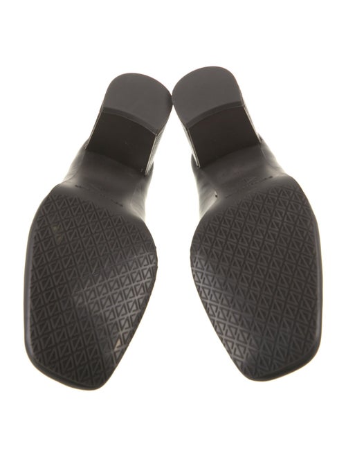 Donald Pliner Low Heel Pumps