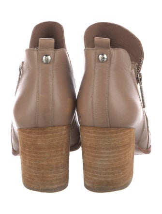 Donald Pliner Leather Boots