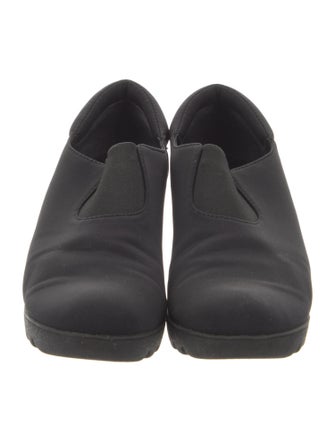 Donald Pliner Neoprene Pumps