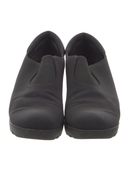 Donald Pliner Neoprene Pumps