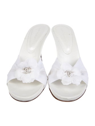 Donald Pliner Leather Floral Print Slides