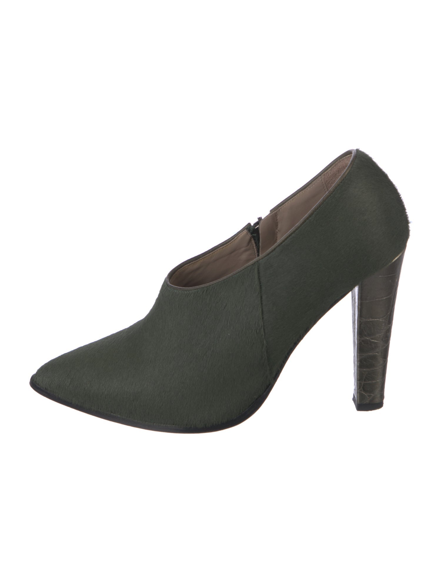 Donald Pliner Suede Pumps