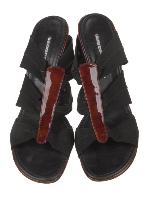 Donald Pliner T-Strap Sandals