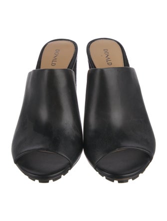 Donald Pliner Leather Slides