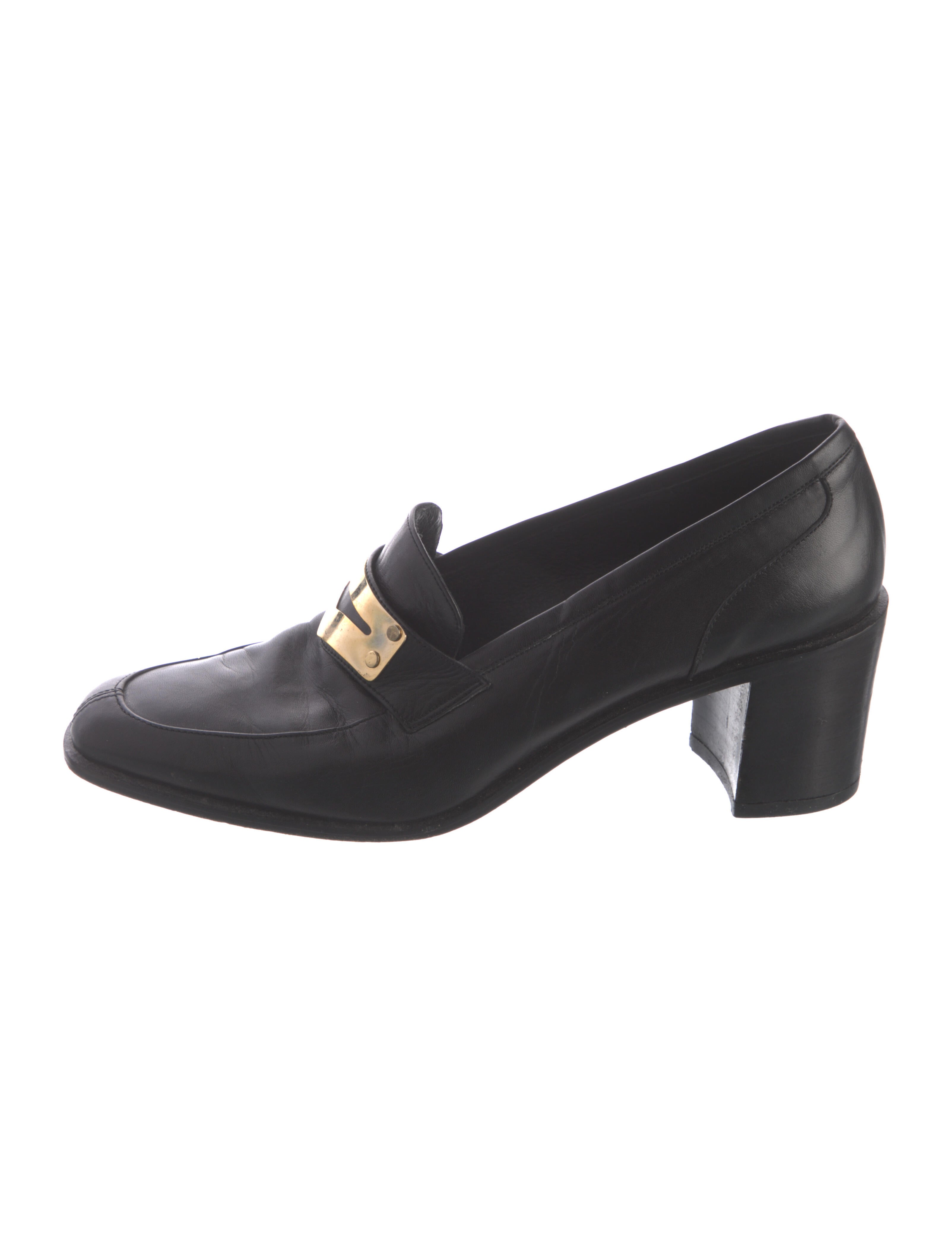 Donald Pliner Leather Pumps