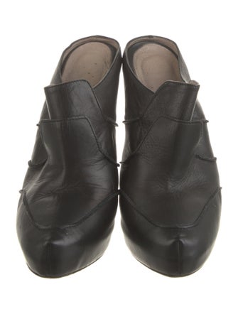 Donald Pliner Leather Mules