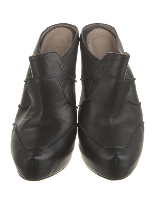 Donald Pliner Leather Mules