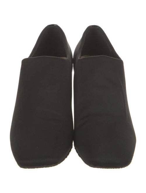 Donald Pliner Neoprene Leather Trim Embellishment Pumps