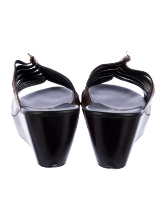 Donald Pliner Patent Leather Slides