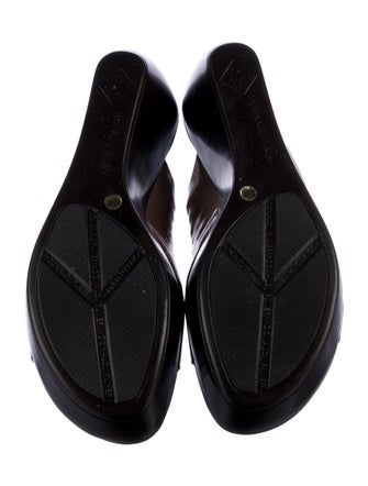Donald Pliner Patent Leather Slides