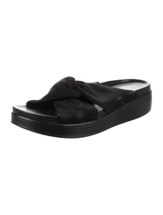 Donald Pliner Slides