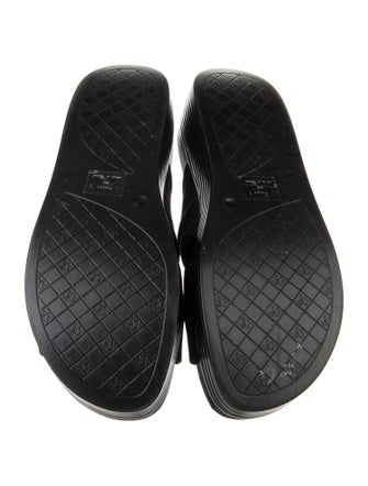 Donald Pliner Slides