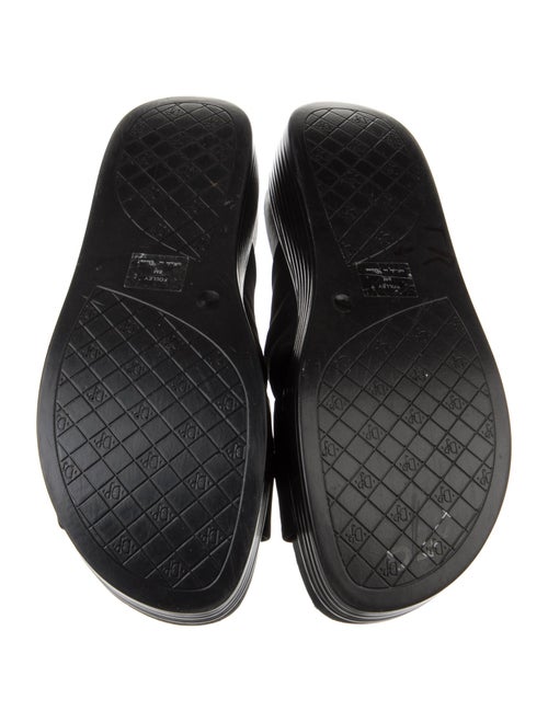 Donald Pliner Slides