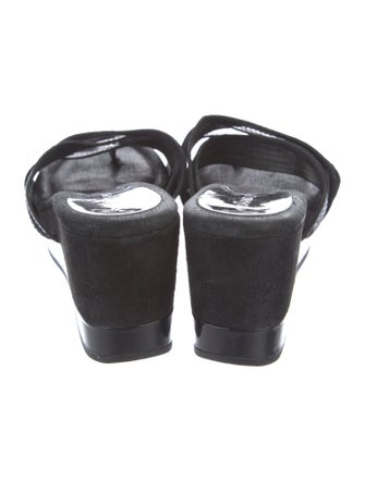 Donald Pliner Leather Slides