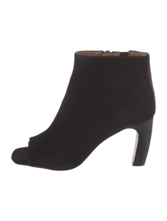 Donald Pliner Suede Boots