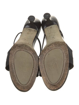 Donald Pliner Slides