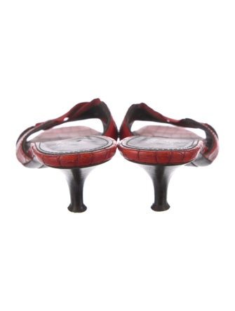 Donald Pliner Patent Leather Slides