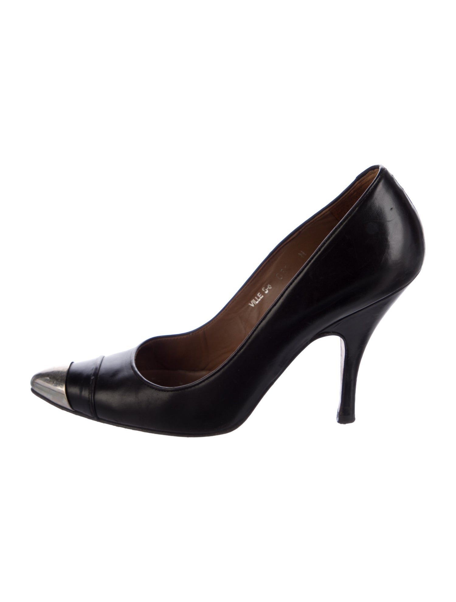 Donald Pliner Leather Pumps