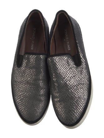 Donald Pliner Leather Flats
