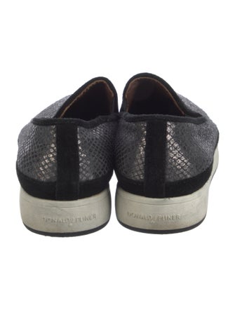 Donald Pliner Leather Flats