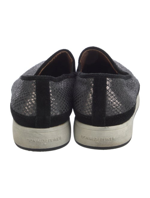 Donald Pliner Leather Flats