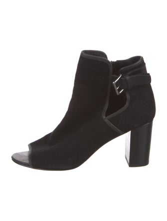Donald Pliner Suede Boots