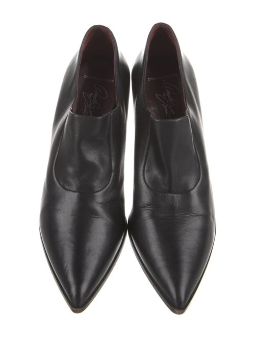 Donald Pliner Leather Pumps