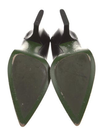 Donald Pliner Leather Pumps