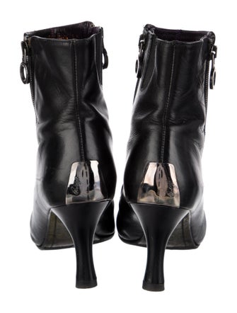 Donald Pliner Leather Boots