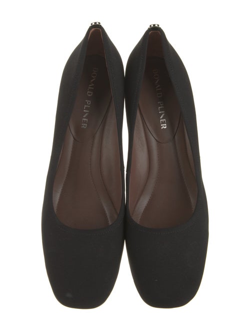 Donald Pliner Pumps