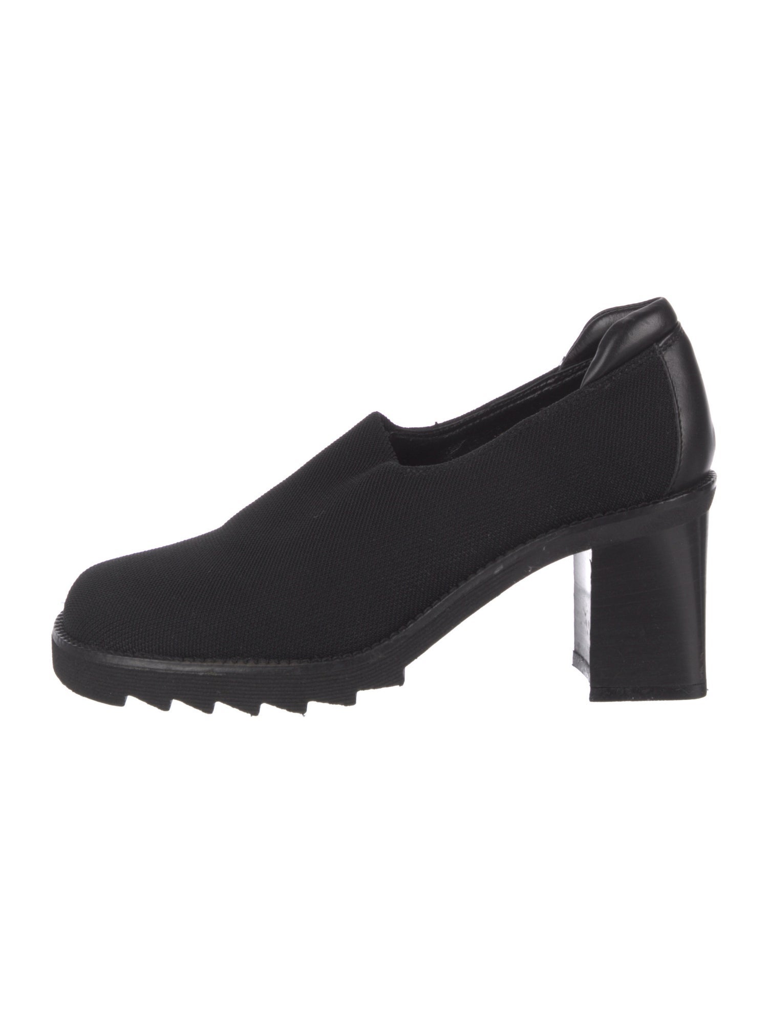 Donald Pliner Leather Pumps