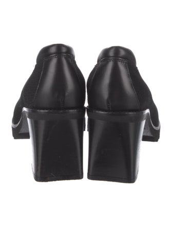 Donald Pliner Leather Pumps