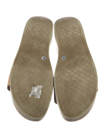 Donald Pliner Slides