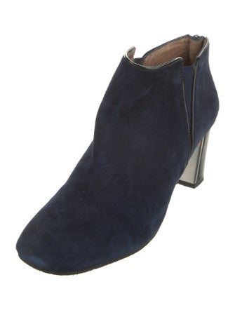 Donald Pliner Suede Boots