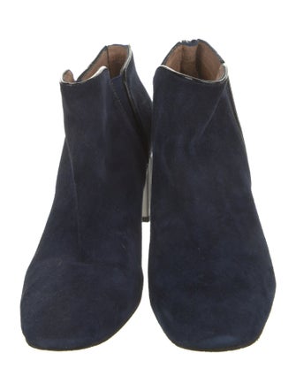 Donald Pliner Suede Boots