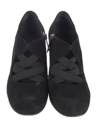 Donald Pliner Suede Pumps