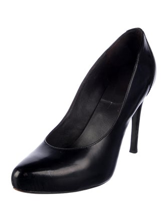 Donald Pliner Leather Pumps