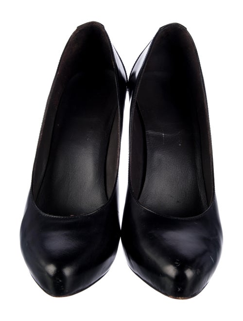 Donald Pliner Leather Pumps
