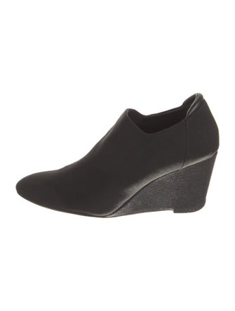 Donald Pliner Chelsea Boots