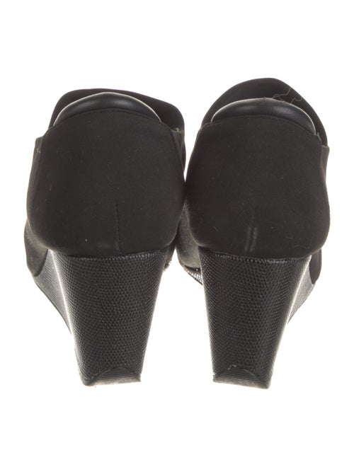 Donald Pliner Chelsea Boots