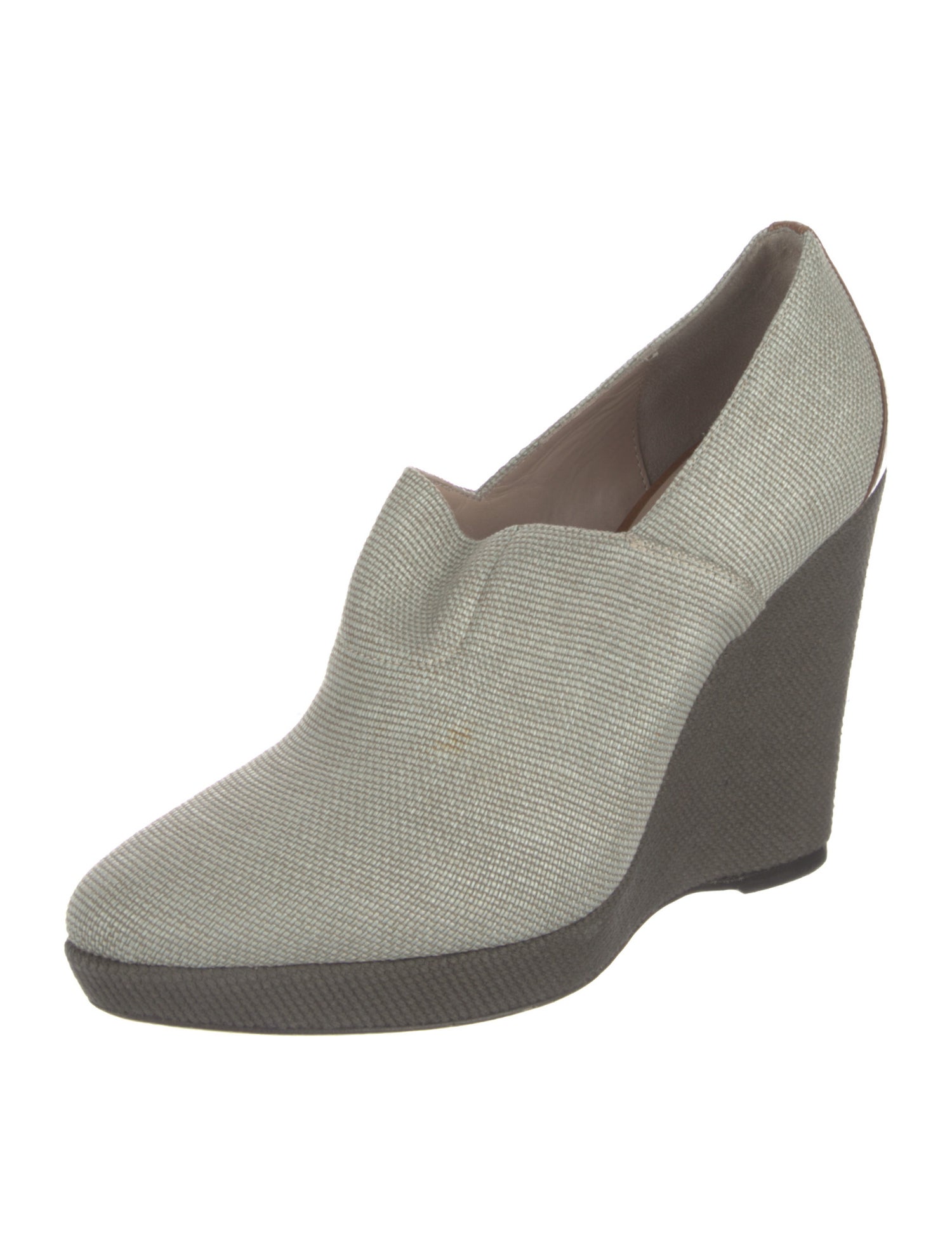 Donald Pliner Canvas Pumps