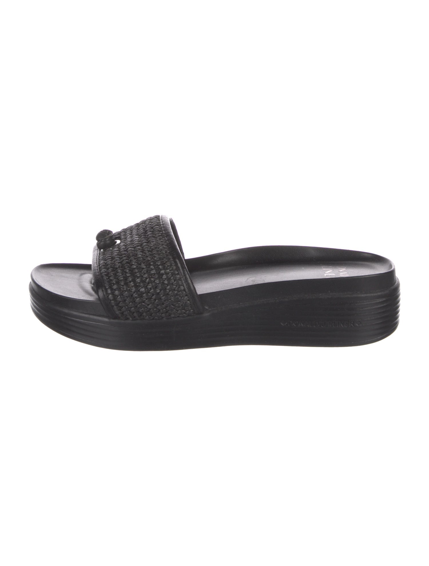 Donald Pliner Leather Flats