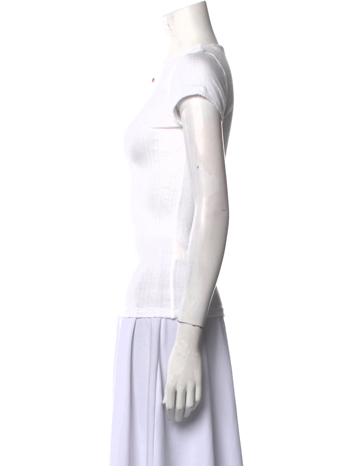 DÔEN Crew Neck Short Sleeve T-Shirt